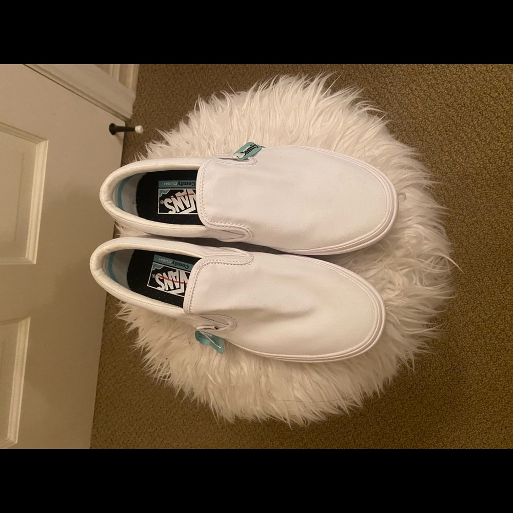 White slip on Vans, Comfy Cush